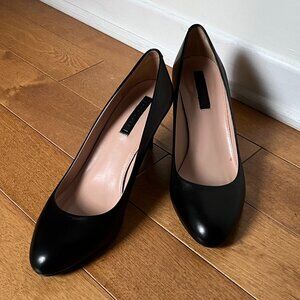 Hugo Boss Black Leather Pumps – Size 38.5 – Made in Italy – 2.75” Heel